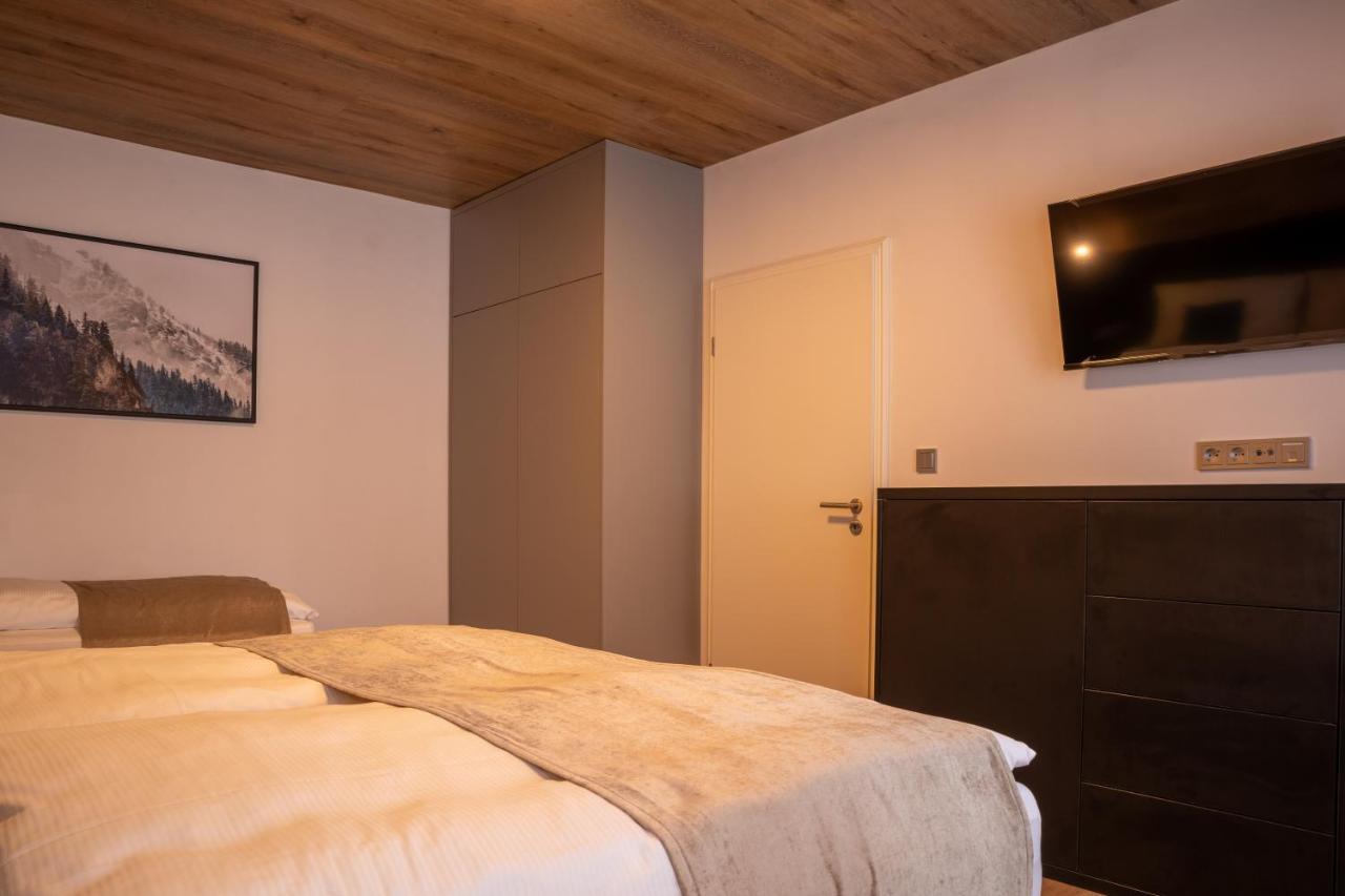 Hillside No. 18 Apartment โลชนา โปด กลิโนฟเซม ภายนอก รูปภาพ