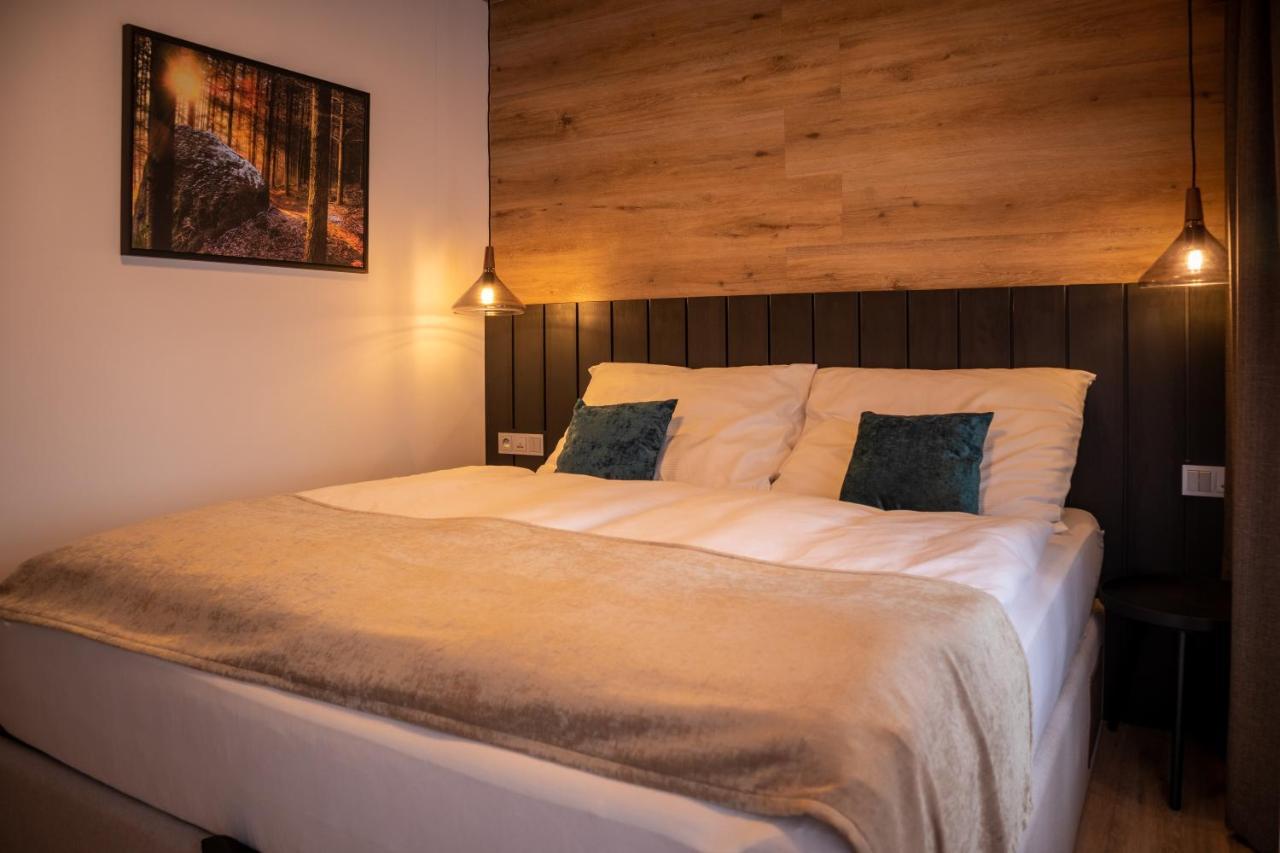 Hillside No. 18 Apartment โลชนา โปด กลิโนฟเซม ภายนอก รูปภาพ