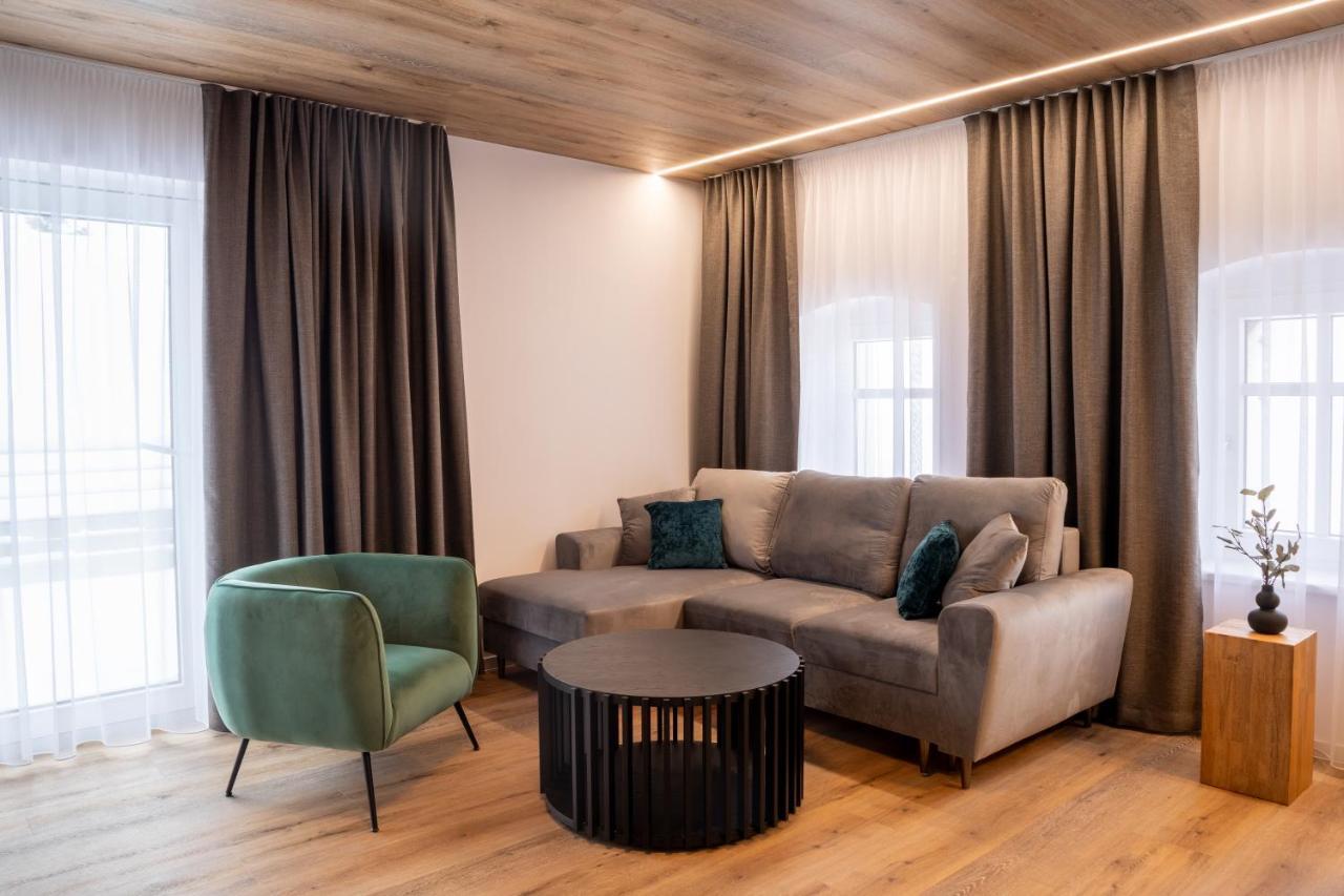 Hillside No. 18 Apartment โลชนา โปด กลิโนฟเซม ภายนอก รูปภาพ
