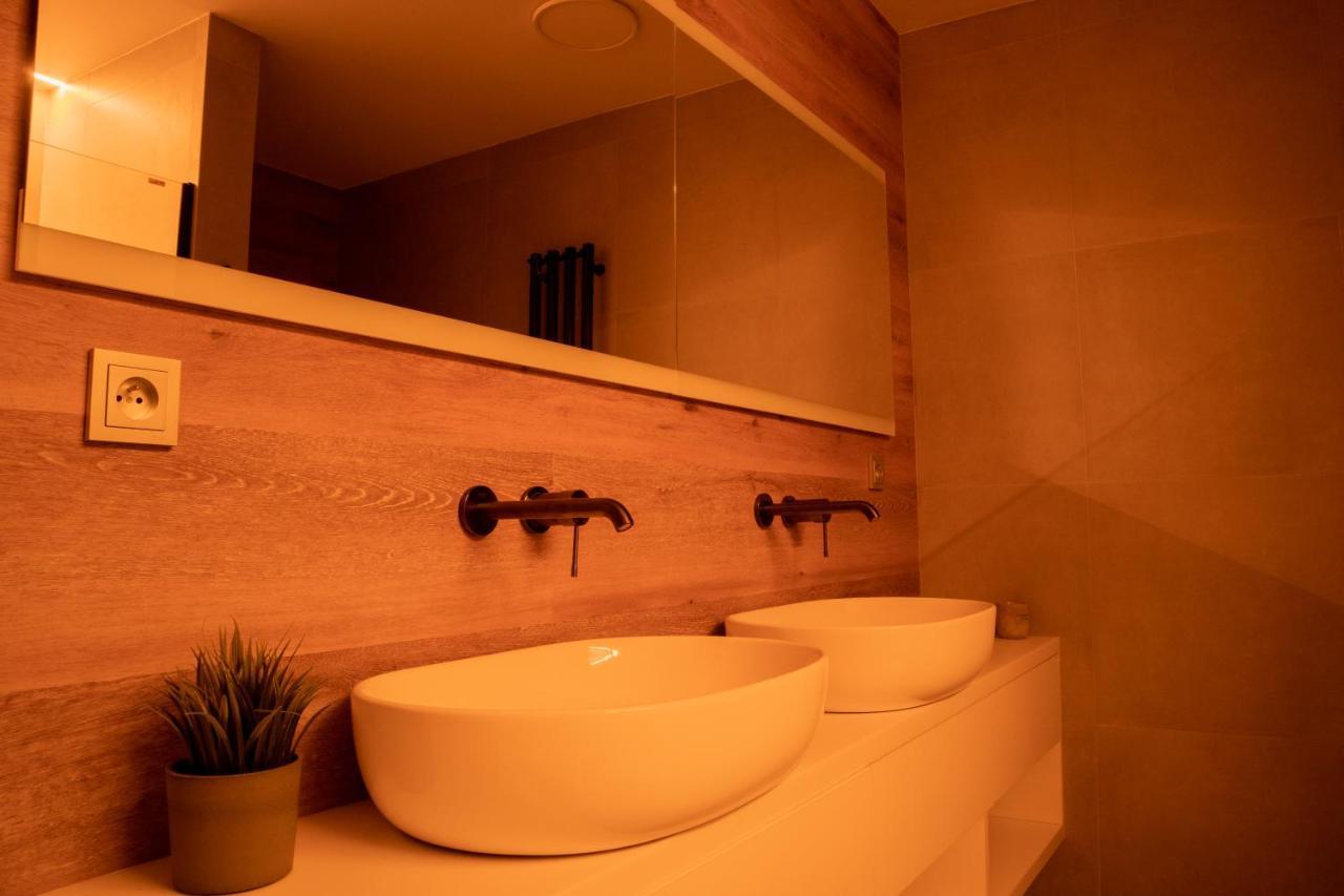 Hillside No. 18 Apartment โลชนา โปด กลิโนฟเซม ภายนอก รูปภาพ