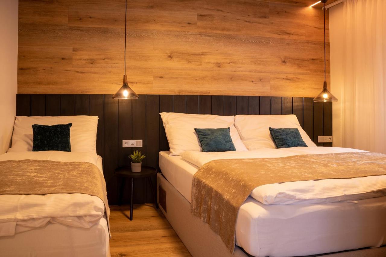 Hillside No. 18 Apartment โลชนา โปด กลิโนฟเซม ภายนอก รูปภาพ