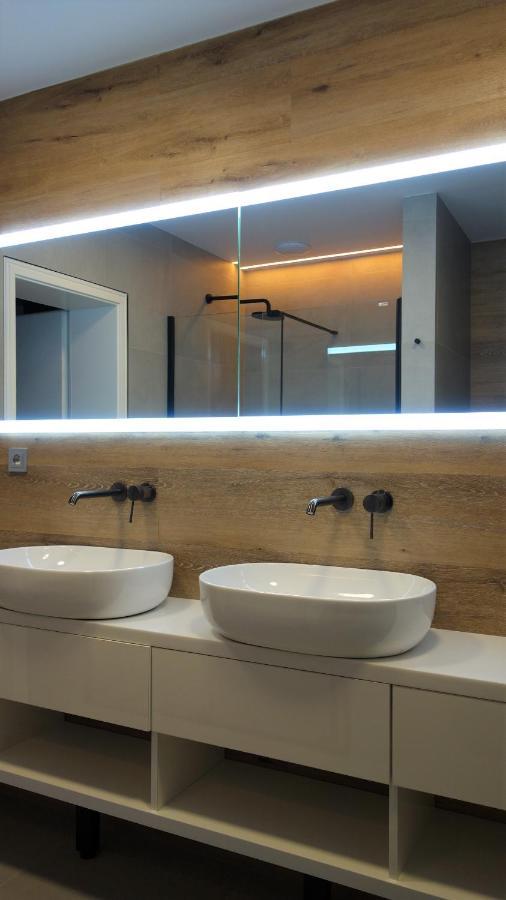 Hillside No. 18 Apartment โลชนา โปด กลิโนฟเซม ภายนอก รูปภาพ